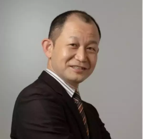 「ニコライ・バーグマン×三井デザインテック コラボレーションイベント　アーティスト監修の下、オフィスのリニューアル空間を彩るフラワーアート制作ワークショップを開催」の画像