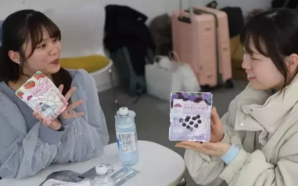 「神田外語大学とイオントップバリュとの 産学連携プロジェクトから「恋心」を表現したグミ＆チョコレート2品が誕生」の画像