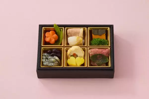 「紀文から初の“犬も食べられるおせち”が登場 『紀文 withわんちゃんおせち「いっしょにごはん　結福-ゆいふく-」』」の画像