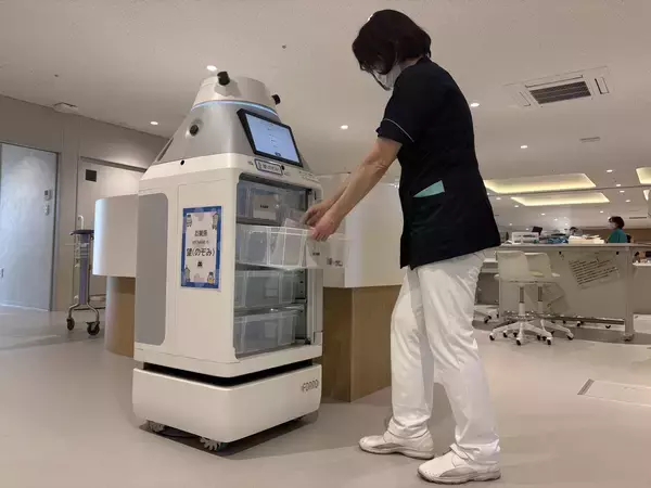 「中京病院にて屋内配送ロボット「FORRO（フォーロ）」の運用を開始」の画像