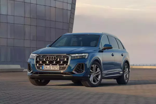 新型 Audi Q7/SQ7、最新のデザインとテクノロジーでアップデート
