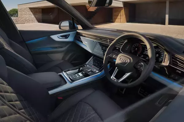 「新型 Audi Q7/SQ7、最新のデザインとテクノロジーでアップデート」の画像