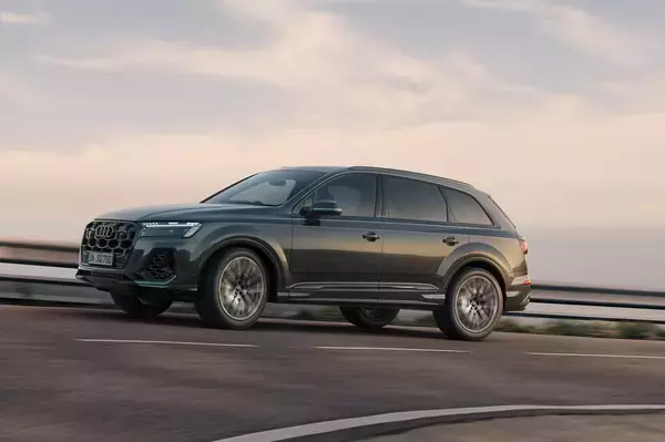 「新型 Audi Q7/SQ7、最新のデザインとテクノロジーでアップデート」の画像