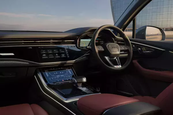 「新型 Audi Q7/SQ7、最新のデザインとテクノロジーでアップデート」の画像