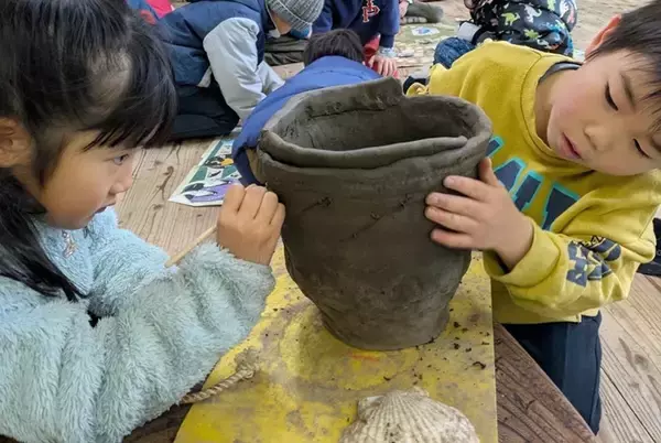 「ソニー教育財団 2025年度「教育助成論文」入選発表－学校・園、教員へ教育助成金とソニー製品を贈呈」の画像