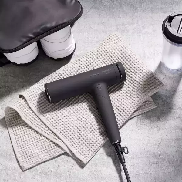 「マクセルブランドのビューティーシリーズ「 Angelique(アンジェリーク)」からプラズマイオン&マイナスイオン ヘアドライヤー２機種を新発売」の画像