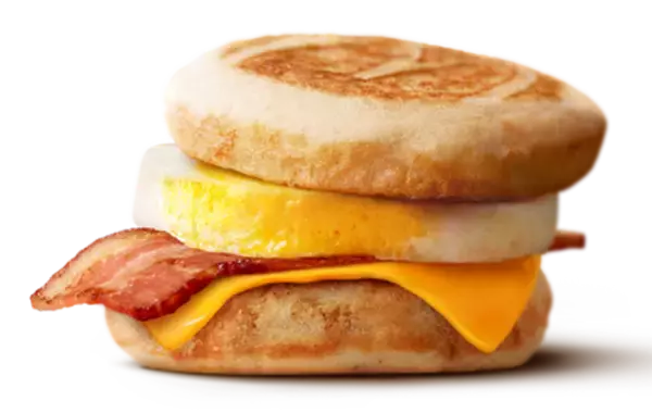 「【マクドナルド】朝マック(R)2026年の新TVCMシリーズ最新作！岡田准一さん山田杏奈さん共演 朝から“自分を甘やかす”新TVCMは1月19日（月）から放映開始」の画像