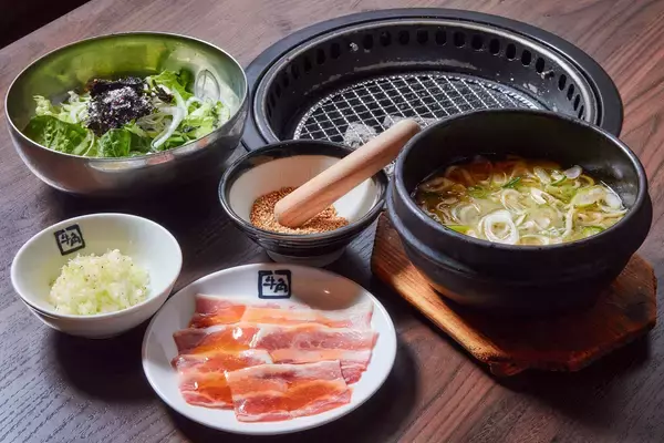 「【牛角】年に一度の「肉の日祭り」開催！生ビール190円・カルビ290円など、20品以上が何皿・何杯でも特別価格～2月9日「肉の日」を記念した特別企画～」の画像