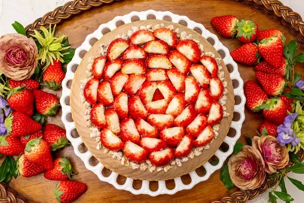 「【キル フェ ボン】＜フェア開催のお知らせ＞バレンタインシーズンに贈る、ショコラフェア！旬の甘酸っぱいイチゴとなめらかなチョコレートが溶け合う「Strawberry meets Chocolate」」の画像