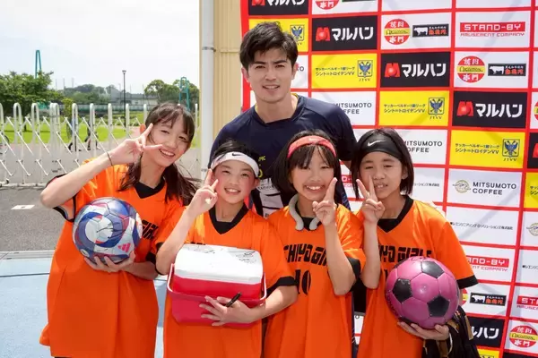 「マルハン×シント＝トロイデンVVカップsupported by ガチャガチャマーケット に特別協賛」の画像