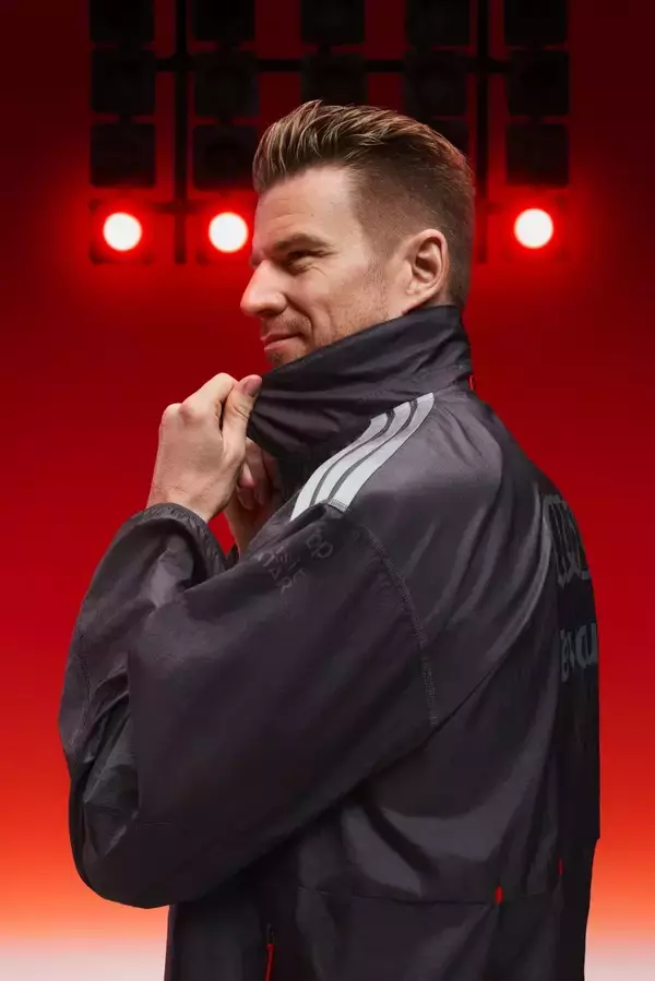 「adidas x Audi Revolut F1 Teamコレクションをグローバルで発表」の画像