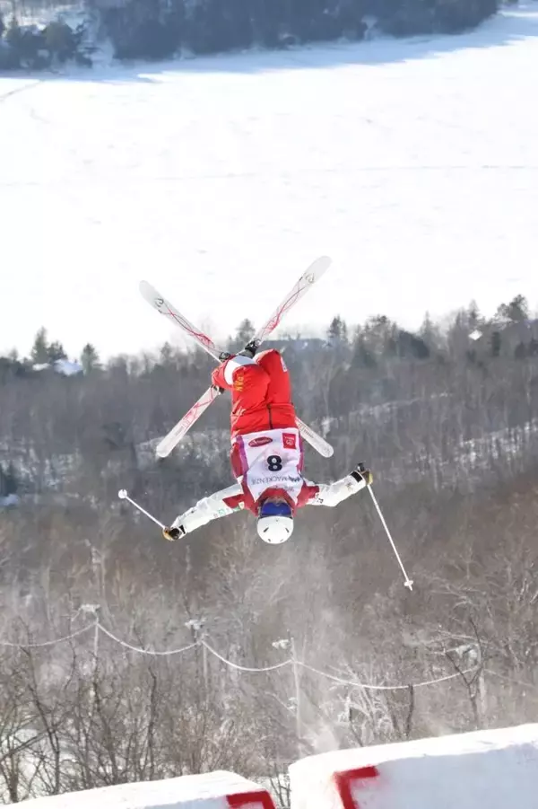 「多摩大学 卒業生で、多摩大学スキークラブ所属の女子モーグル・デュアルモーグル選手、冨髙 日向子選手がミラノ・コルティナ2026冬季オリンピック代表に選出！」の画像