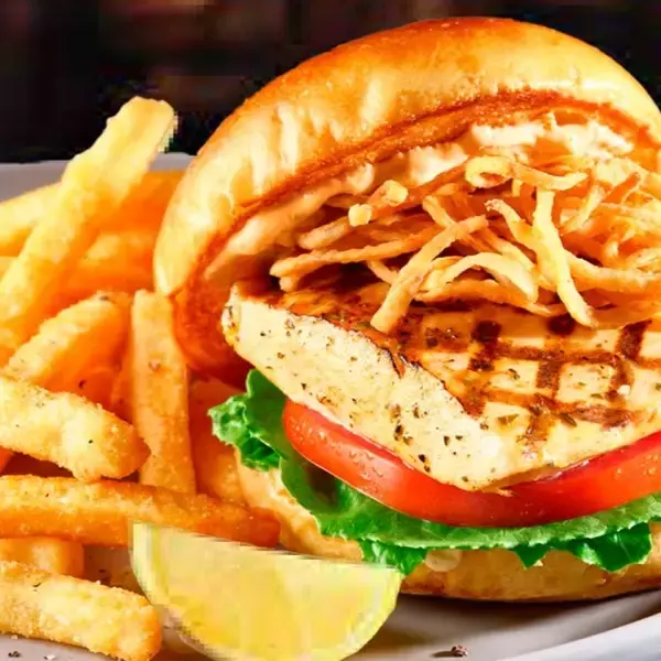 「「ハードロックカフェ」国際女性月間をテーマにした「Women Empower」を開催」の画像