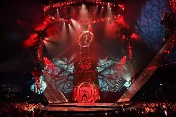 「アース製薬、シルク・ドゥ・ソレイユ日本公演に特別協賛！　16年ぶり待望の再上陸となる『クーザ』をサポート」の画像