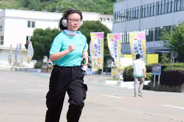 「常石集団（舟山）造船有限公司　駅伝大会を初開催― チームワークを深めた一日たすきをつなぎ、想いをつなぐ ―」の画像