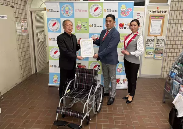 「プルタブ収集活動19年　累計385台の車椅子を福祉施設に寄贈」の画像