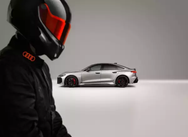 「Audi RS 5、F1マイアミグランプリでホットラップカーとしてデビュー」の画像