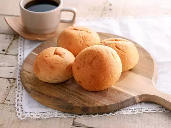 「ふんわり卵と彩り野菜で、心ほぐれる朝のひととき「やさしいクリーミーソースオムレツ」を2月6日（金）に新発売」の画像