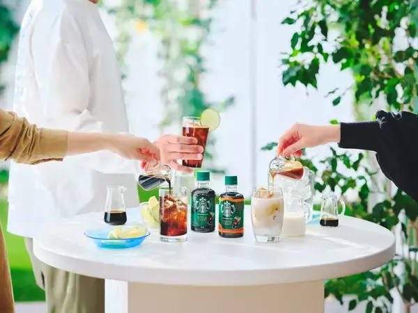 「スターバックスの濃縮飲料が日本で初登場　「スターバックス® コーヒークラフト」無糖・キャラメルの2種が3月1日（日） 発売」の画像
