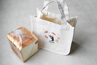 【ブランジェ浅野屋エキュート大宮ノース店限定】Suicaのペンギンとともに歩んだ感謝を込めて「浅野屋食パンバッグ」を 10月16日（金）より限定販売