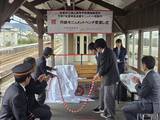 「沿線の高校生が観光列車をモチーフにした丹鉄モニュメントベンチを製作天橋立駅で受渡し式を実施 ～丹鉄×峰山高校との連携で駅の魅力向上～」の画像3