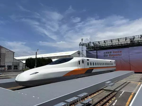 【東芝】日立と東芝が高速鉄道車両を台湾に向けて出荷