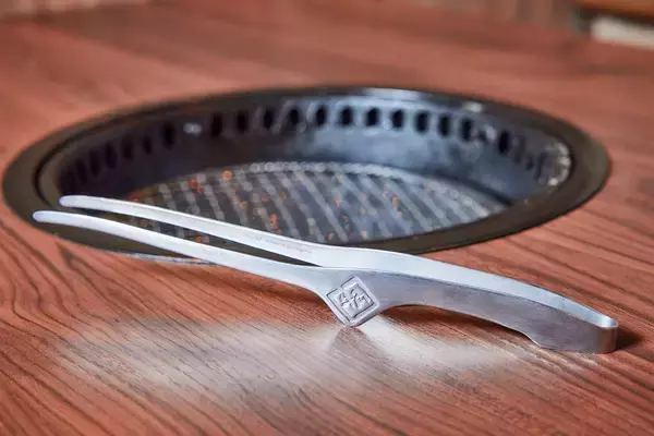 「【牛角】大好評の「肉の日」祭りに追加企画！食べ放題「20％OFF」を期間限定で実施 ～お一人様2,446円から焼肉食べ放題～」の画像