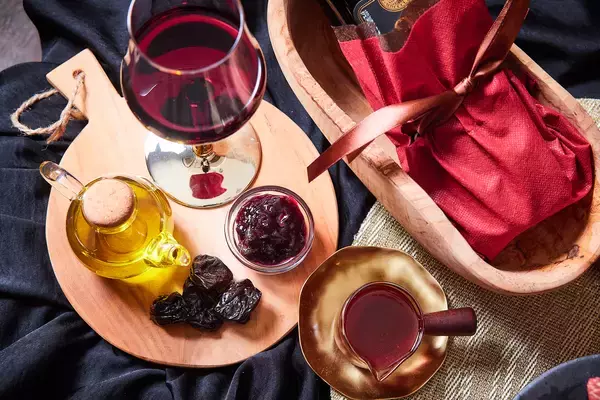 「【牛角・イベントレポート】わずか“0.15％” の希少部位をお披露目！「厳選上みすじ」をトリュフ香る赤ワインソースで愉しむ贅沢体験」の画像