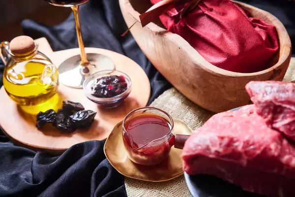 「【牛角・イベントレポート】わずか“0.15％” の希少部位をお披露目！「厳選上みすじ」をトリュフ香る赤ワインソースで愉しむ贅沢体験」の画像