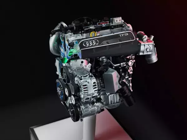 「アウディ5気筒エンジン 50周年」の画像