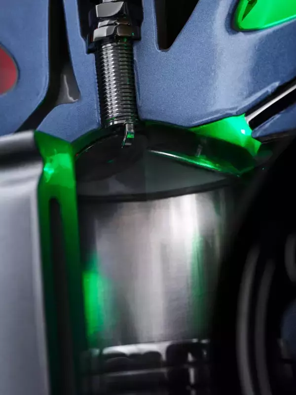 「アウディ5気筒エンジン 50周年」の画像