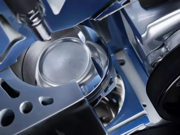 「アウディ5気筒エンジン 50周年」の画像