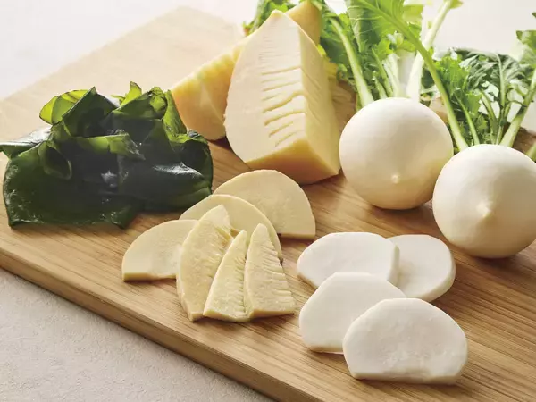 「【しゃぶしゃぶ温野菜】春の門出を彩る「鯛しゃぶ」登場！愛媛県産の鯛をさっとおだしにくぐらせて味わう贅沢〜はまぐり香る“特製黄金だし”×春野菜で楽しむ「山形恵み豚しゃぶ」も同時展開〜」の画像