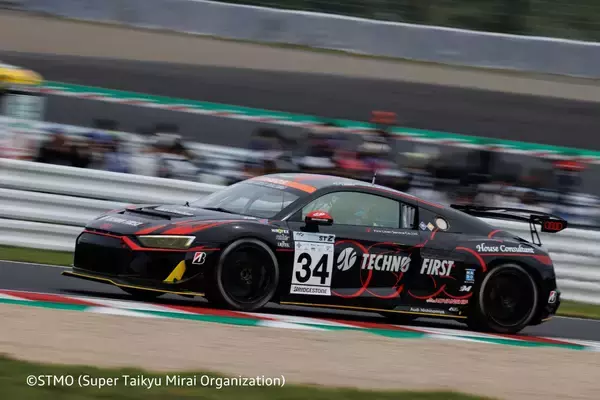 「Audi R8 LMS GT4、スーパー耐久第2戦 鈴鹿で表彰台を獲得」の画像