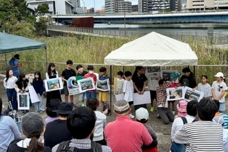 逗子発「海プロジェクト」の環境教育が横浜へ横浜市立幸ヶ谷小学校の子どもたちと環境保全のオブジェを制作海洋ごみを学ぶ授業から約半年、10月4日に地域へお披露目