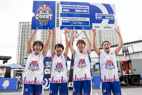 「SPALDINGがグローバルスポンサーとしてサポートする3x3ストリートバスケットボールイベント 『Red Bull Half Court World Final』 が11 月27日 - 29日開幕」の画像