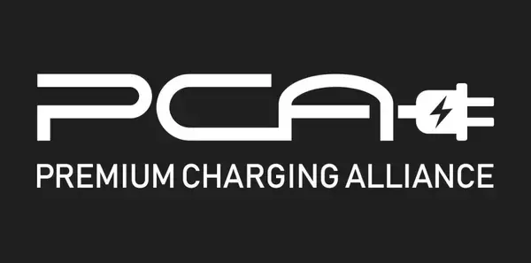 「アウディ、Audi Q4 e-tron新規オーナーに、急速充電器ネットワーク「プレミアム チャージング アライアンス」の利用を3年間無料提供」の画像