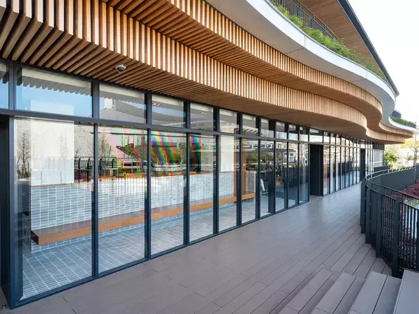 「「LIXILフロントコンテスト2024-25」グランプリは、代々木公園BE STAGE (東京都渋谷区)」の画像