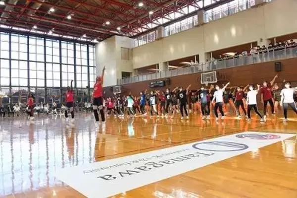 「【玉川学園】往年の名選手や町田瑠唯選手などがバスケットボール・ダンスクリニックを開催。NBA「ワシントン・ウィザーズ」などを運営する米国モニュメンタル・スポーツ＆エンターテイメント社とのパートナーシップ契約調印式を10月1日に実施」の画像