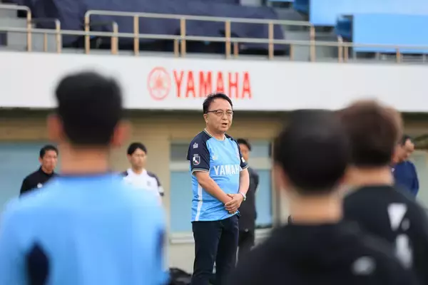 「ジュビロ磐田OB選手とヤマハ発動機社員のサッカー交流会を開催」の画像
