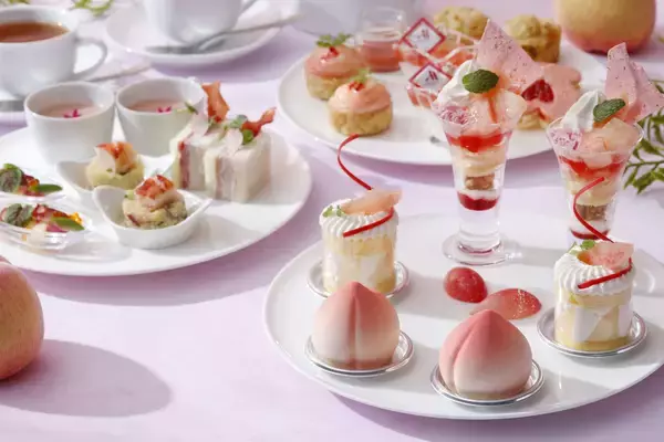 「【東京マリオットホテル】市場に出回りにくい希少な「マルトウ農園」の桃スイーツが、新たな味わいにみずみずしい桃の魅力に浸る至福のティータイム「Peach BLISS Afternoon Tea」を発売」の画像