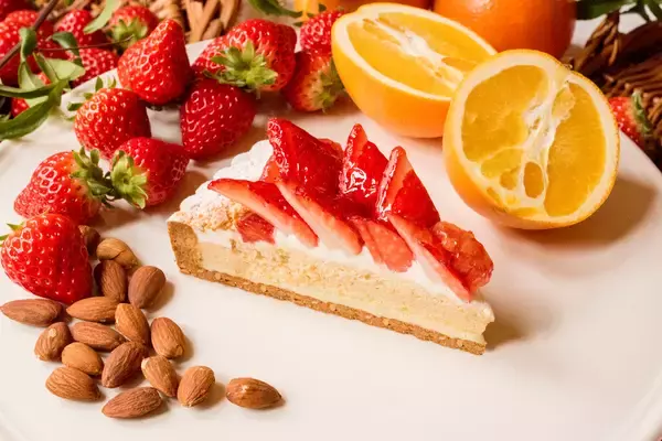 「【キル フェ ボン】全国各地の個性豊かな旬のイチゴが勢揃い！ショーケースを赤く彩る1週間  毎年大人気のフェア「2026 VERY STRAWBERRY」」の画像