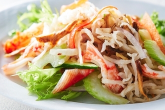 RF1 × 紀文 コラボメニュー第二弾　“SURIMI”で広がる惣菜の楽しさ　「The SURIMI」「はんぺん」を使ったサラダ＆フライ　7月16日より期間限定販売