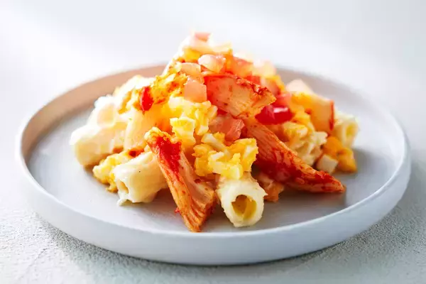 「RF1 × 紀文 コラボメニュー第二弾　“SURIMI”で広がる惣菜の楽しさ　「The SURIMI」「はんぺん」を使ったサラダ＆フライ　7月16日より期間限定販売」の画像
