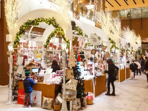 「【東京ミッドタウン】幻想的な雪の世界へ誘う しゃぼん玉イルミネーションが登場！「MIDTOWN CHRISTMAS 2024」　クリスマスムードを高めるツリーやマルシェも復活！」の画像