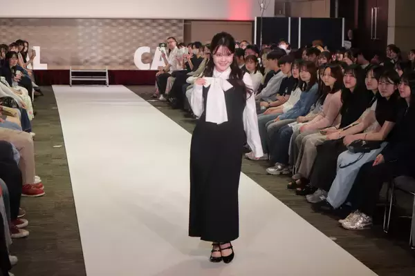 「青山商事×大学生による「エシカルファッションショー」を開催」の画像