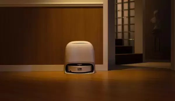 「Roborock、掃除中にモップの自動洗浄を行う「SpiraFlow™」を搭載した次世代のローラーモップ型ロボット掃除機「Qrevo Curv 2 Flow」を発表」の画像