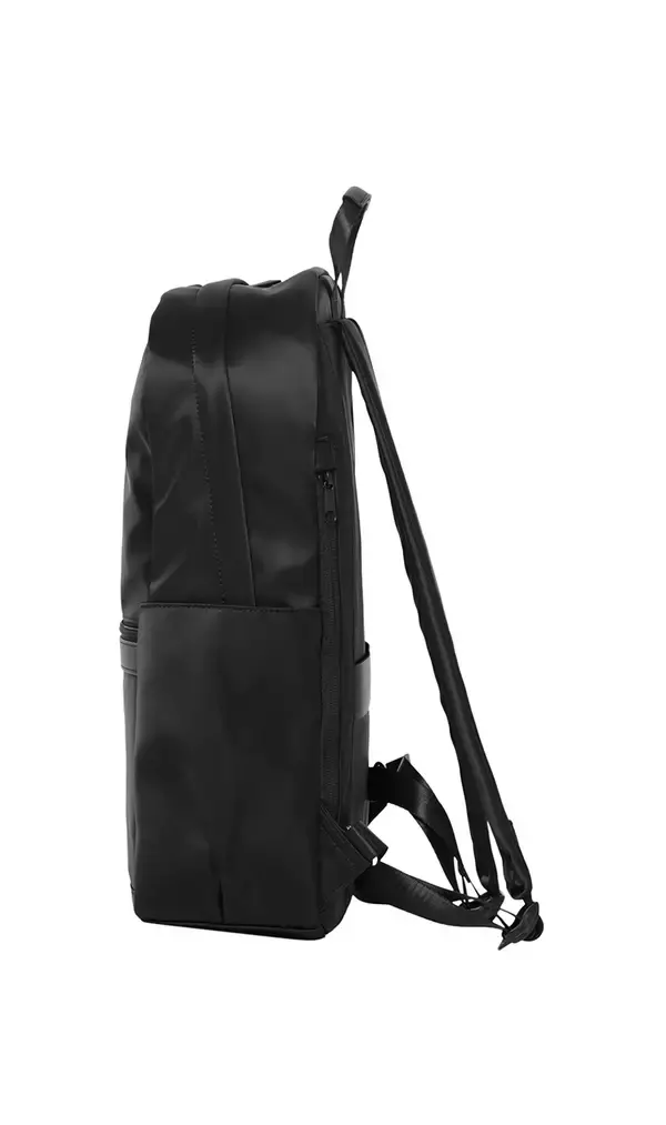 「浮かせるハンモックポケットで鞄の中のサンドイッチをつぶさない　さまざまなビジネスシーンでマルチに活躍するリュックを企画」の画像