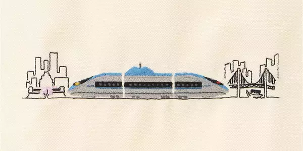 「東海道新幹線の歴代車両とドクターイエローを刺繍でデザインしたトートバッグ＆サコッシュを新発売」の画像