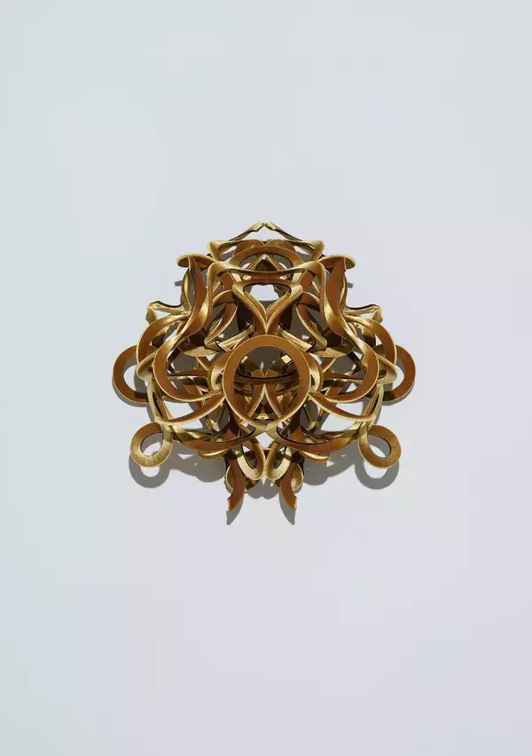 「【京都 蔦屋書店】アートとファッションの領域を超え活躍する岡﨑龍之祐による個展「Curves in Becoming」を4月26日（日）より開催。布の彫刻が生む曲線の新作群を発表。」の画像